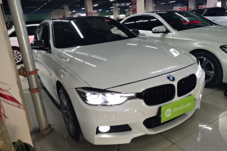 BMW 3 Series 2018 #4 BMW 3 Series 2018 car image #4