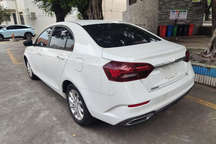 GEELY Emgrand 2021 immagine di auto #5