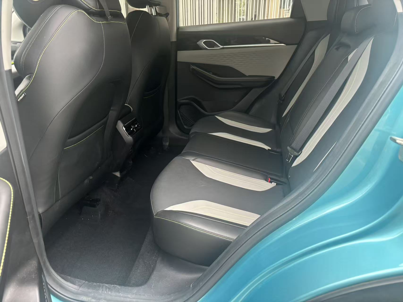 GEELY Coolray 2022 #2 GEELY Coolray 2022 صورة سيارة #2