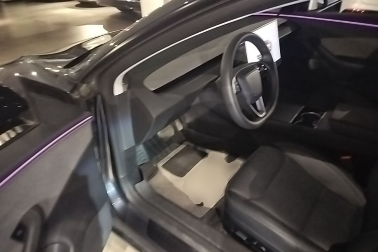 Tesla Model 3 2025 #16 Tesla Model 3 2025 car image #16