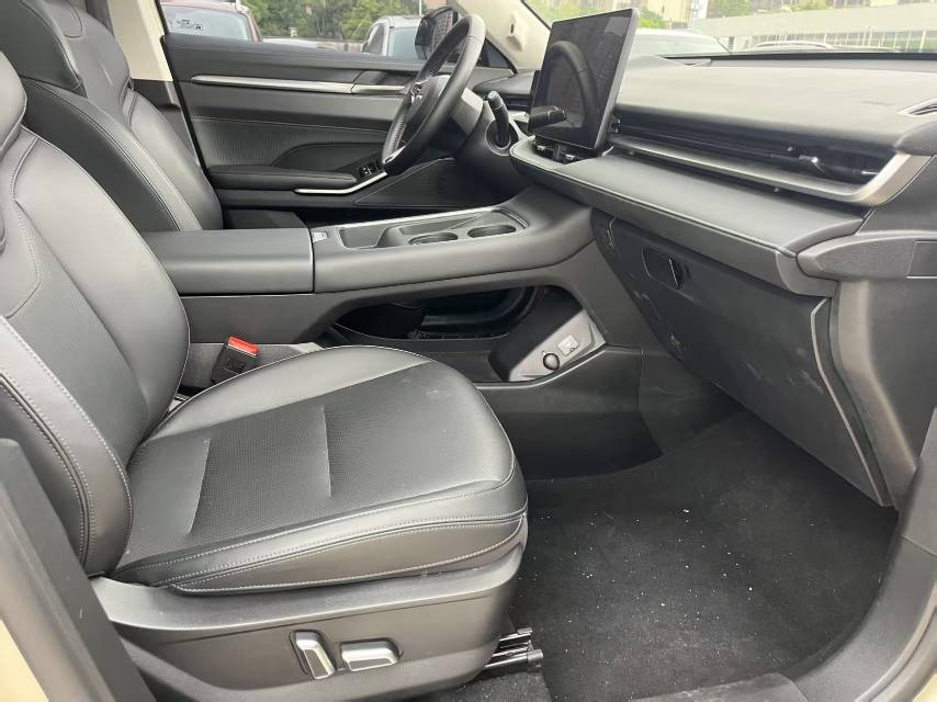 Haval H6 2024 #8 Haval H6 2024 car image #8