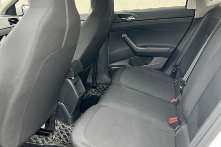 Volkswagen Polo 2021 car image #11