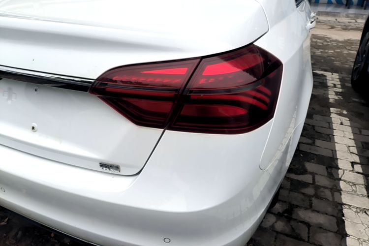 GEELY Emgrand 2019 #8 GEELY Emgrand 2019 car image #8