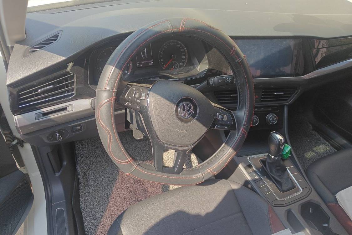 Volkswagen Bora 2018 car image #22