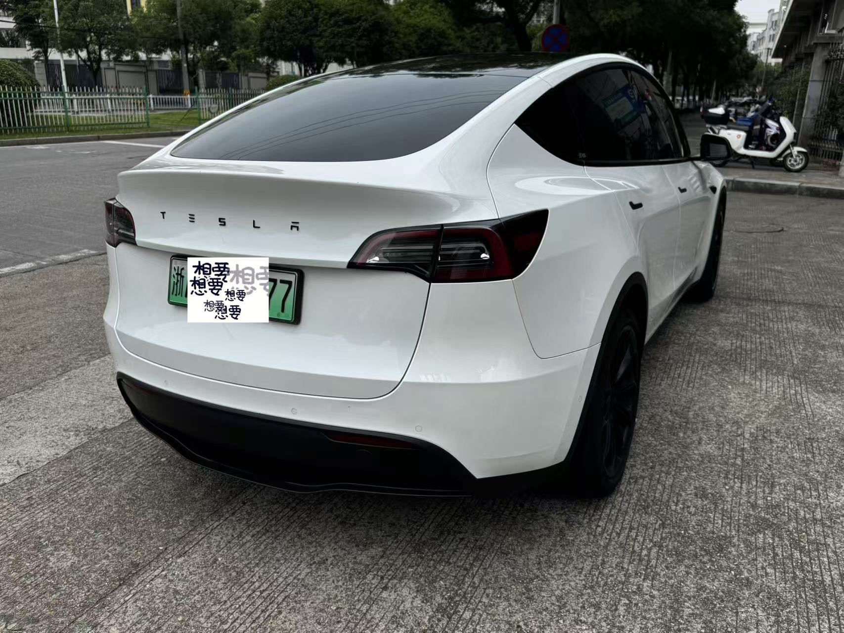 Tesla Model Y 2021 #4 Tesla Model Y 2021 car image #4