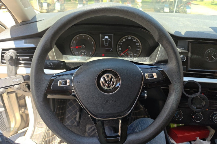 Volkswagen Lavida 2018 immagine di auto #12