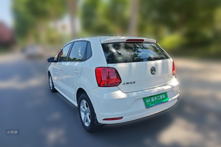 Volkswagen Polo 2015 car image #5