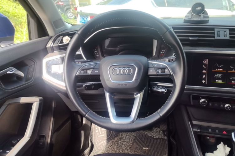 Audi Q3 2021 #12 Audi Q3 2021 car image #12