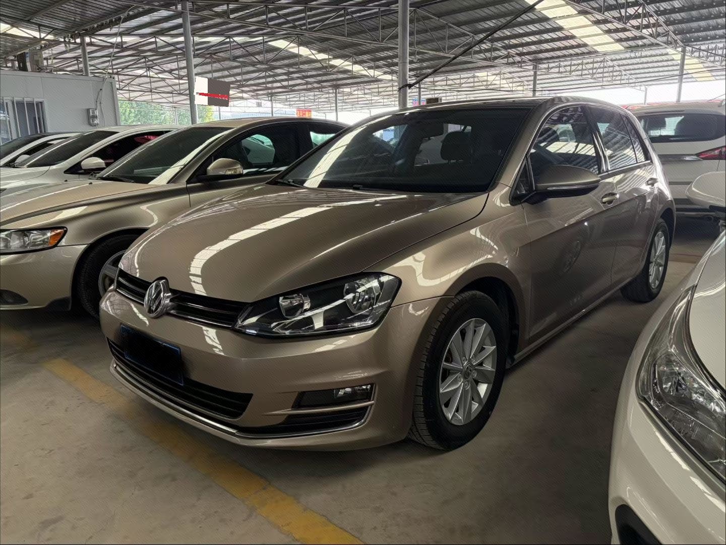 Volkswagen Golf 2014 Volkswagen Golf 2014 car image