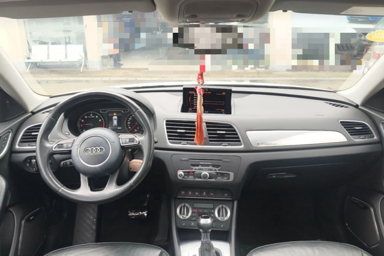 Audi Q3 2015 immagine di auto #10
