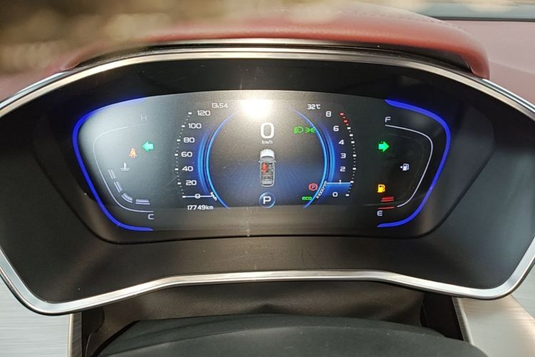 GEELY Coolray 2019 car image #12