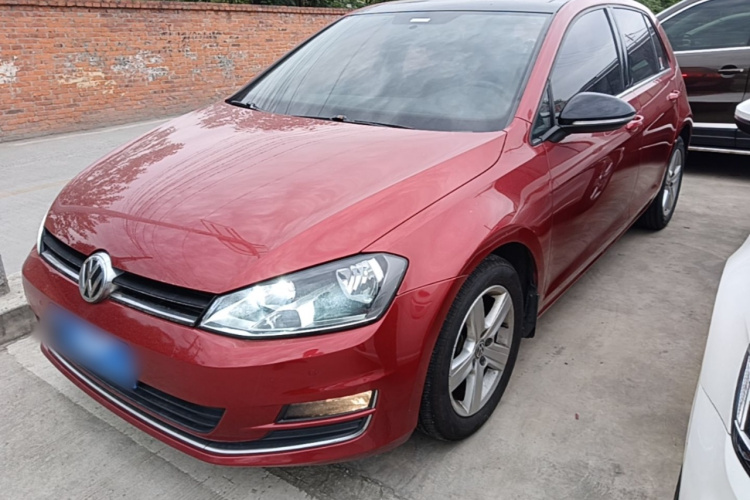 Volkswagen Golf 2017 car image #2