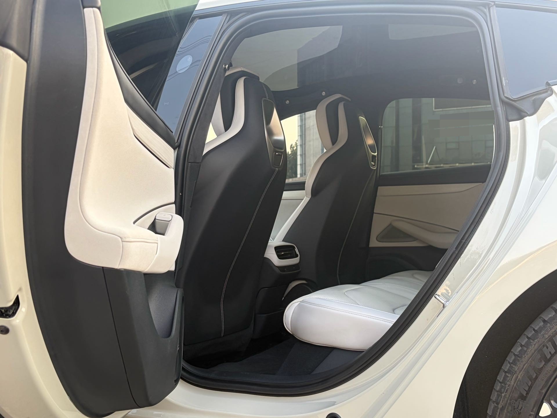 2024 #8 2024 immagine di auto #8