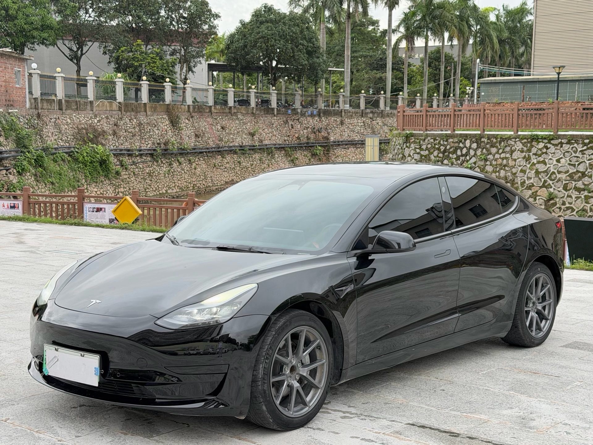 Tesla Model 3 2022 Tesla Model 3 2022 car image
