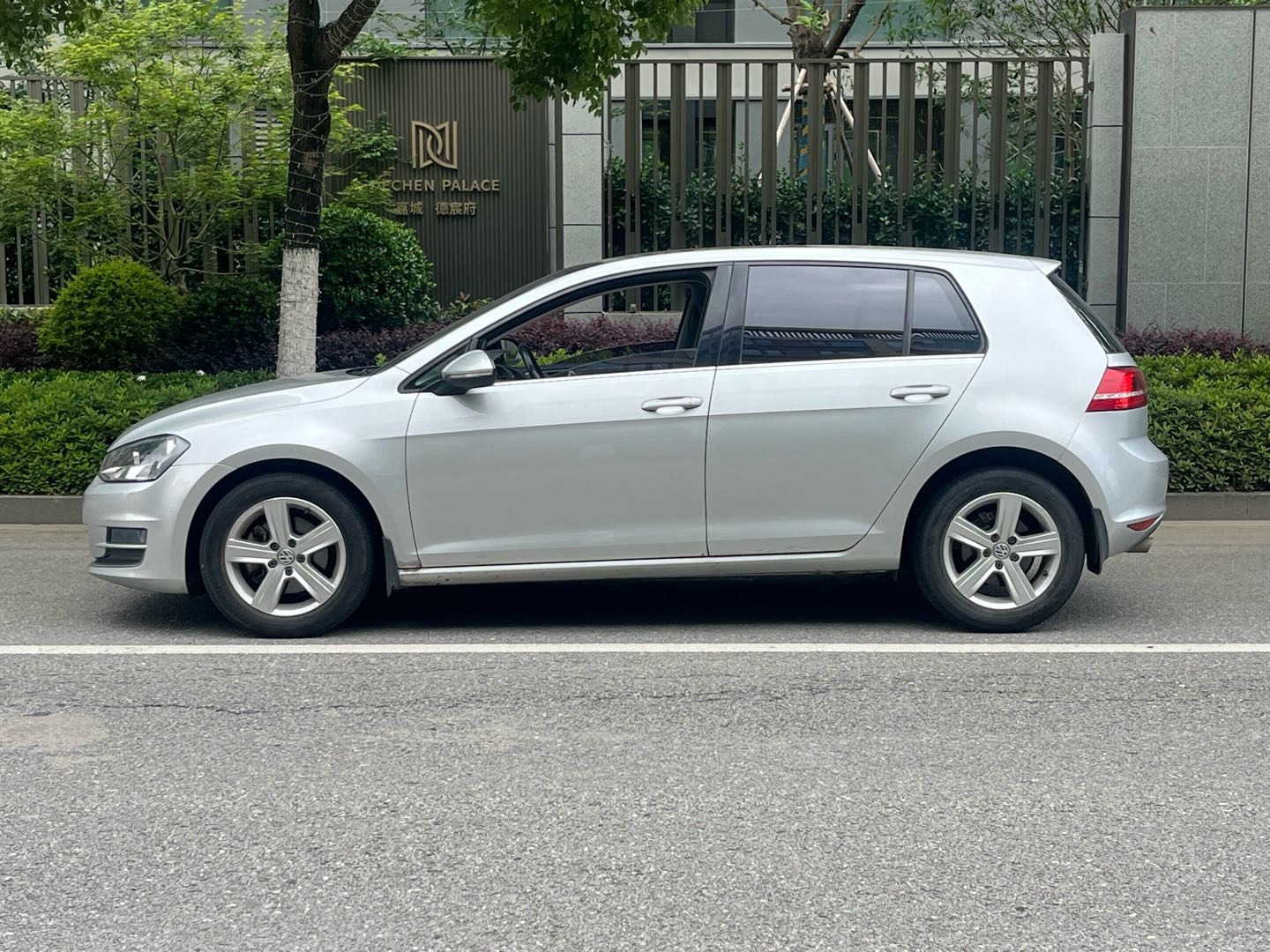 Volkswagen Golf 2015 car image #7