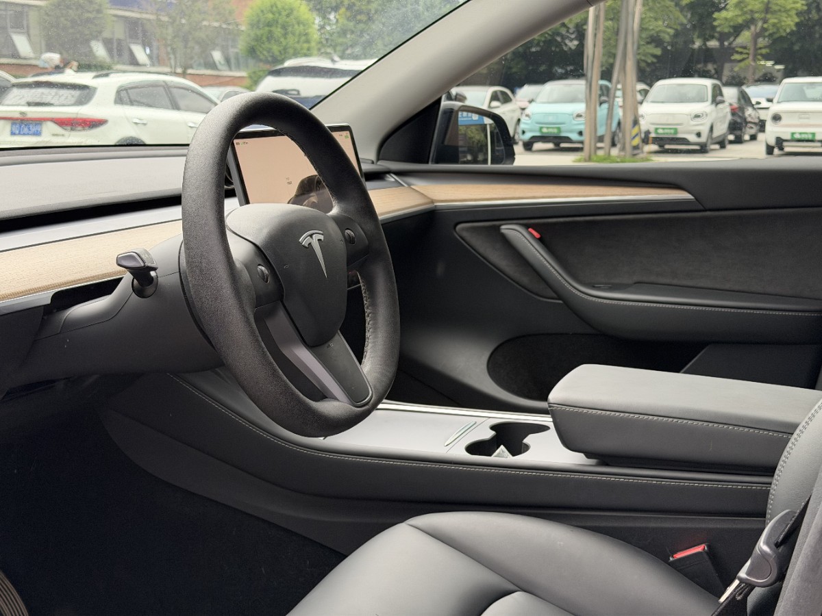 Tesla Model Y 2022 #7 Tesla Model Y 2022 car image #7