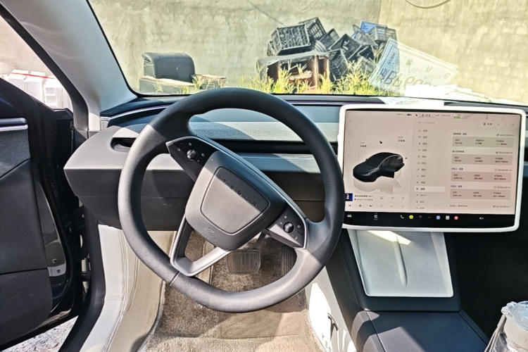 Tesla Model 3 2024 #11 Tesla Model 3 2024 car image #11