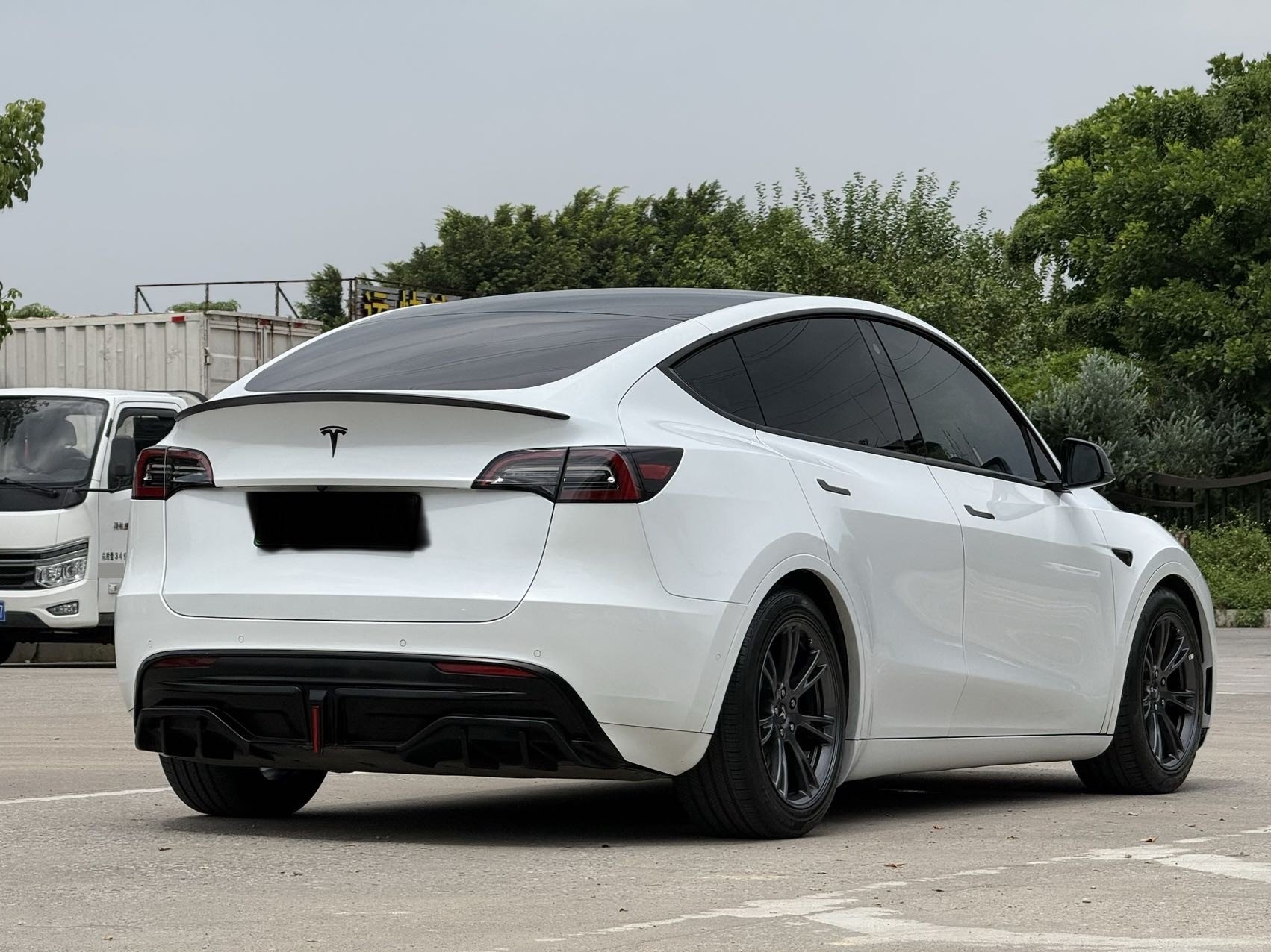 Tesla Model Y 2021 #9 Tesla Model Y 2021 car image #9