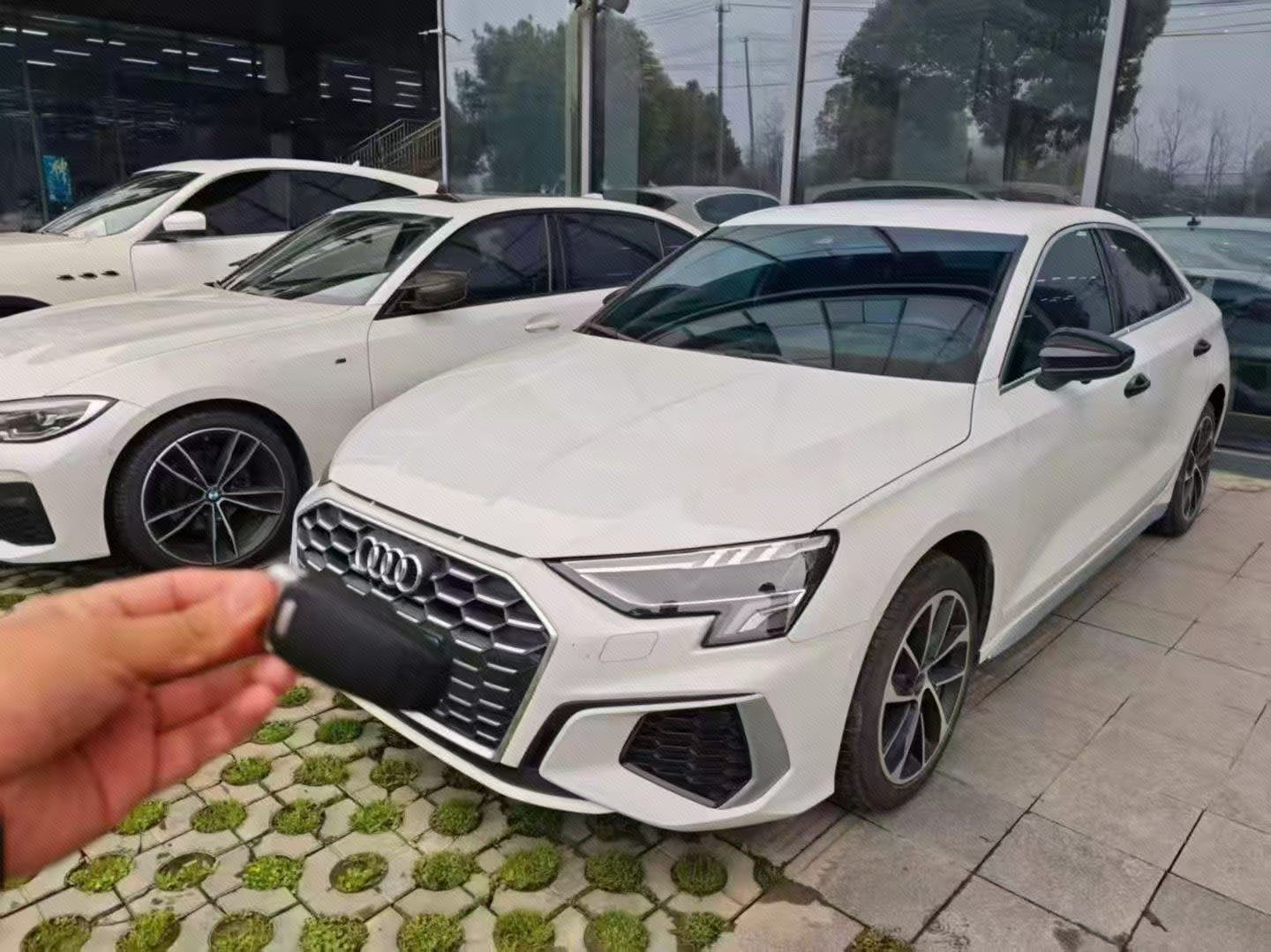 2023 2023 immagine di auto