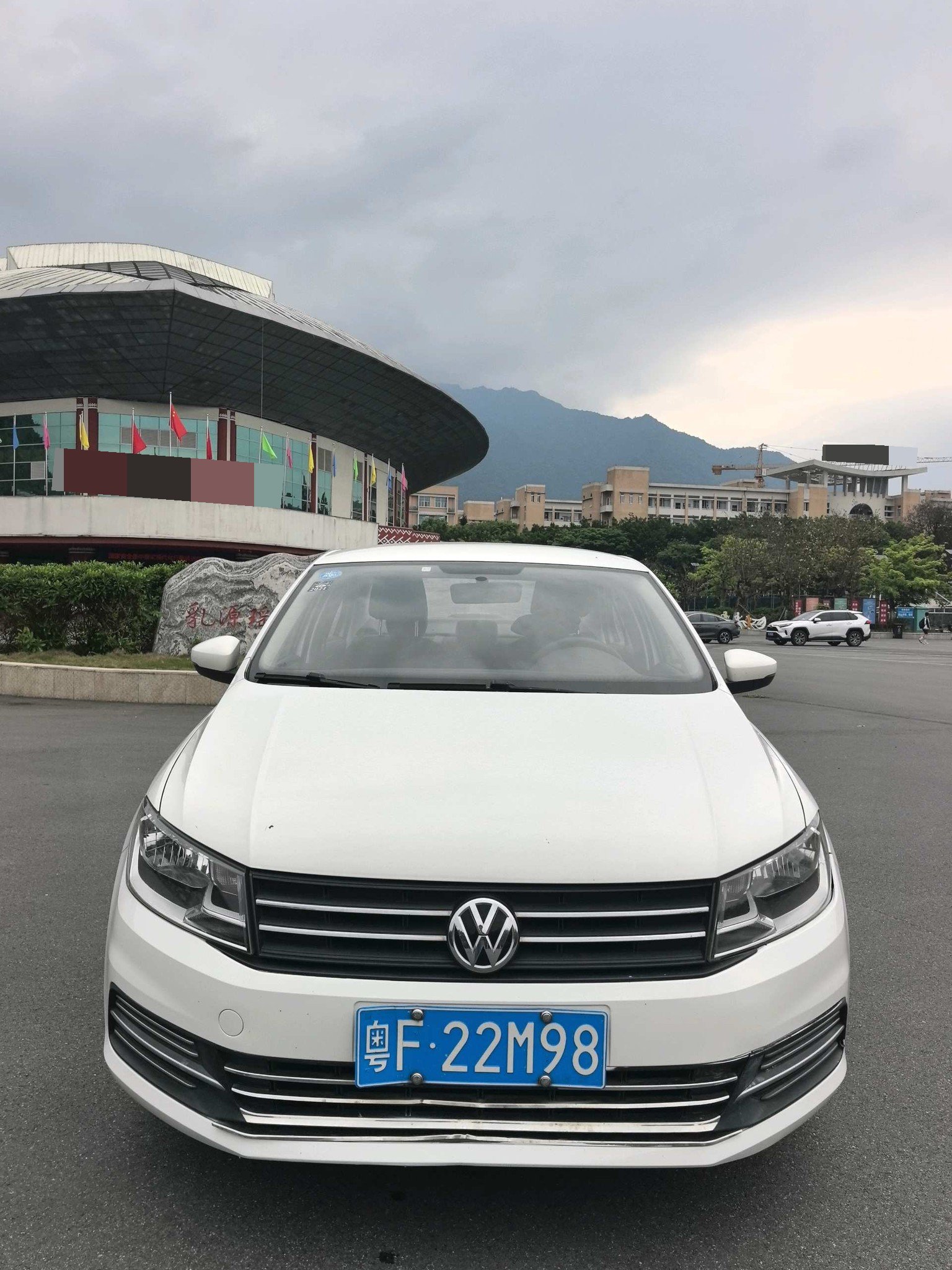 Volkswagen Santana 2017 car image #3