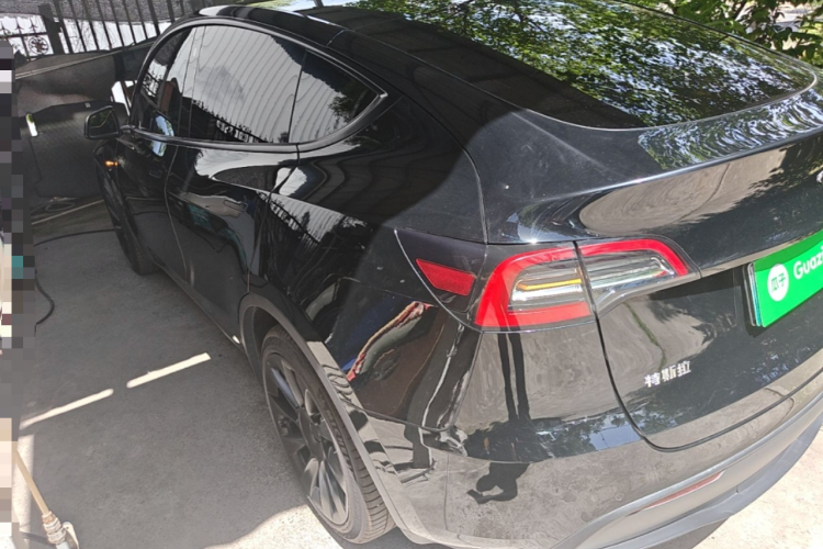 Tesla Model Y 2022 #5 Tesla Model Y 2022 car image #5