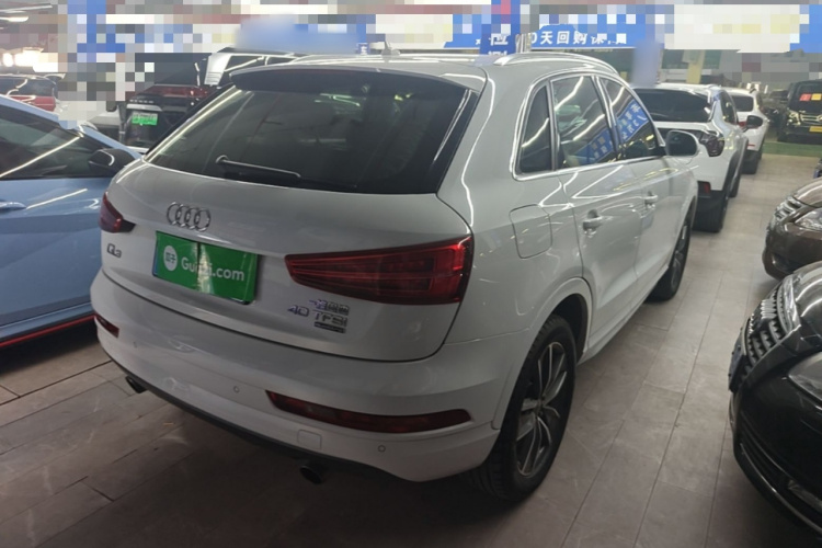 Audi Q3 2017 car image #5