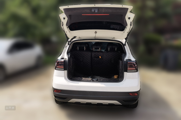 Volkswagen T-Cross 2019 #21 Volkswagen T-Cross 2019 car image #21
