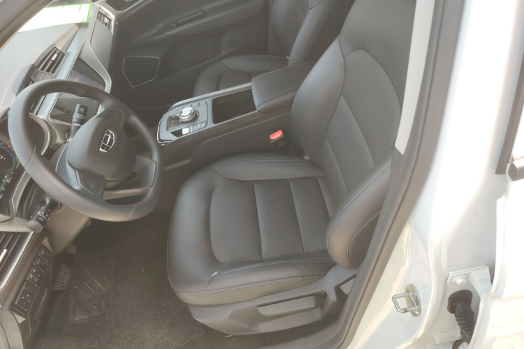 GEELY Emgrand New Energy 2024 #15 GEELY Emgrand New Energy 2024 car image #15