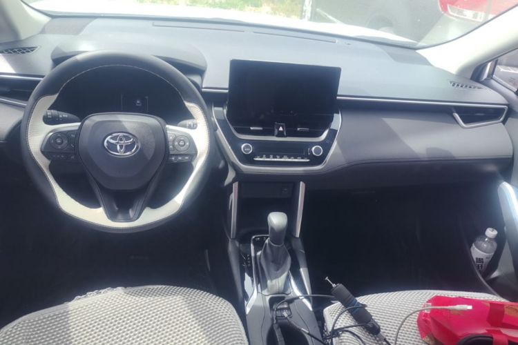 Toyota Corolla Cross 2023 image de voiture #11