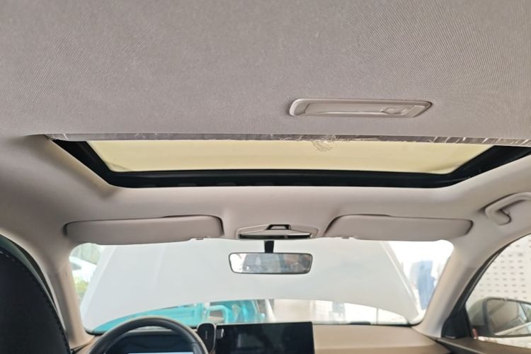 GEELY Emgrand 2023 #18 GEELY Emgrand 2023 car image #18