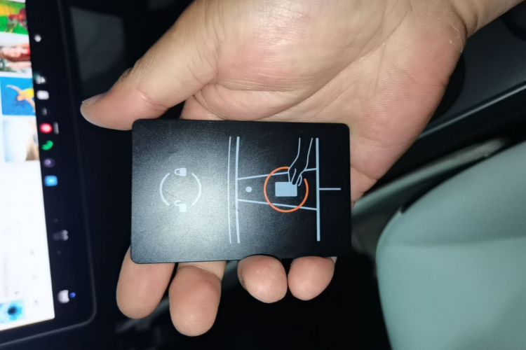 Tesla Model 3 2021 car image #9