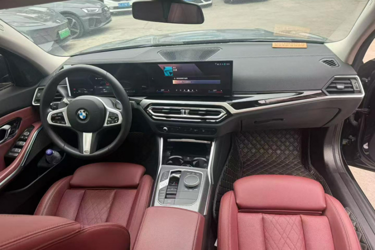 BMW 3 Series 2024 car image #9