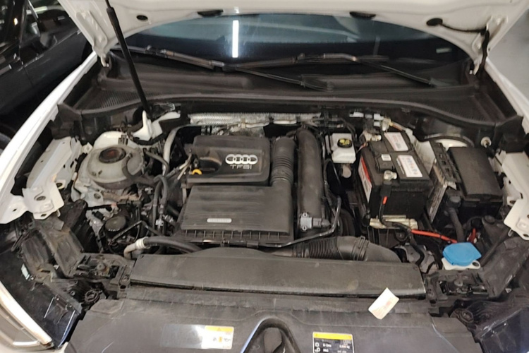 Audi Q3 2022 car image #20