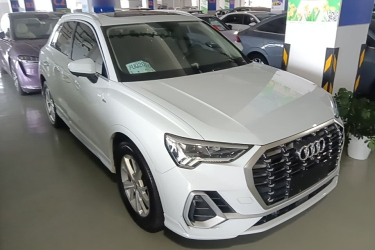 Audi Q3 2019 #4 Audi Q3 2019 car image #4