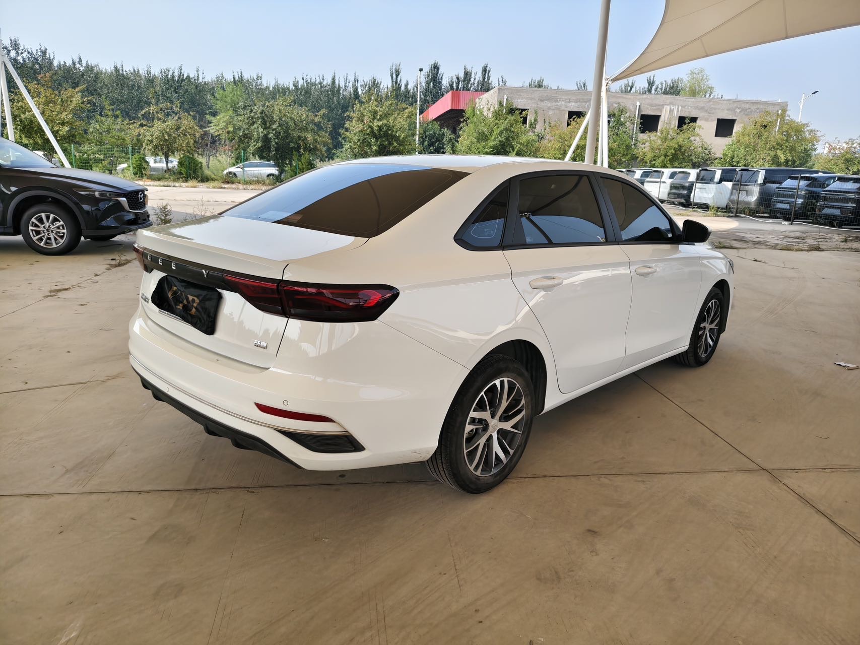 GEELY Emgrand 2025 car image #9