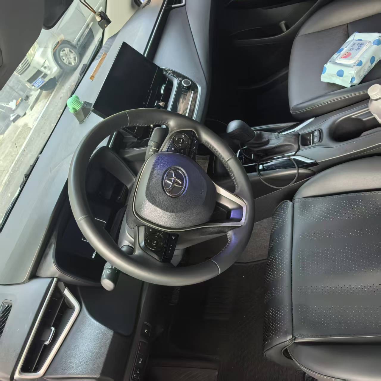 2025 car image #5