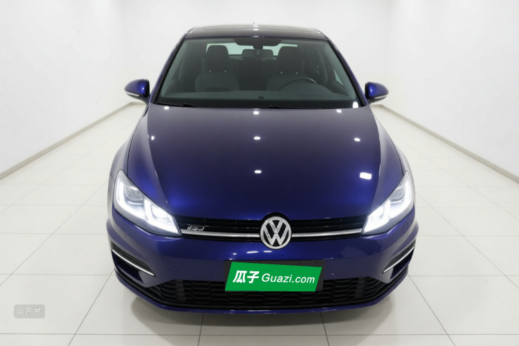 Volkswagen Golf 2020 car image #3