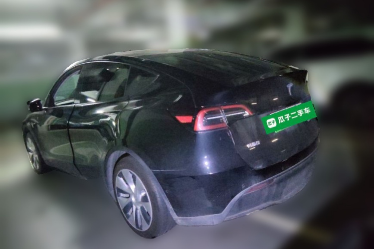 Tesla Model Y 2023 car image #5
