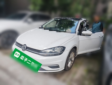 Volkswagen Golf 2018 car image 