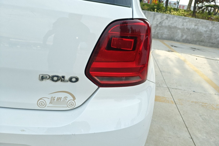 Volkswagen Polo 2015 #8 Volkswagen Polo 2015 car image #8