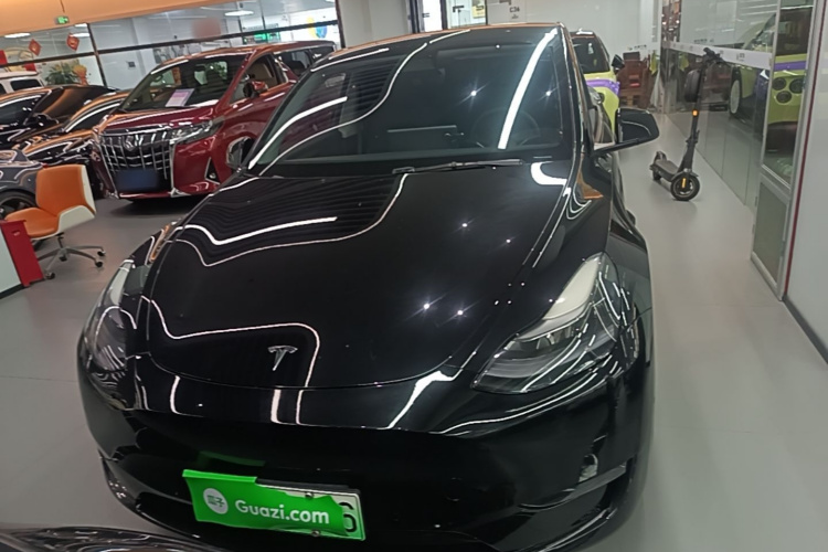Tesla Model Y 2021 car image #3