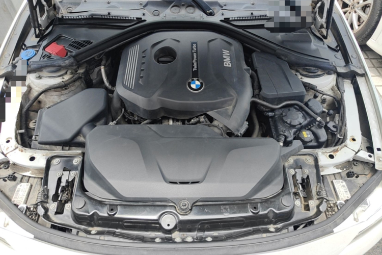 BMW 3 Series 2017 car image #20
