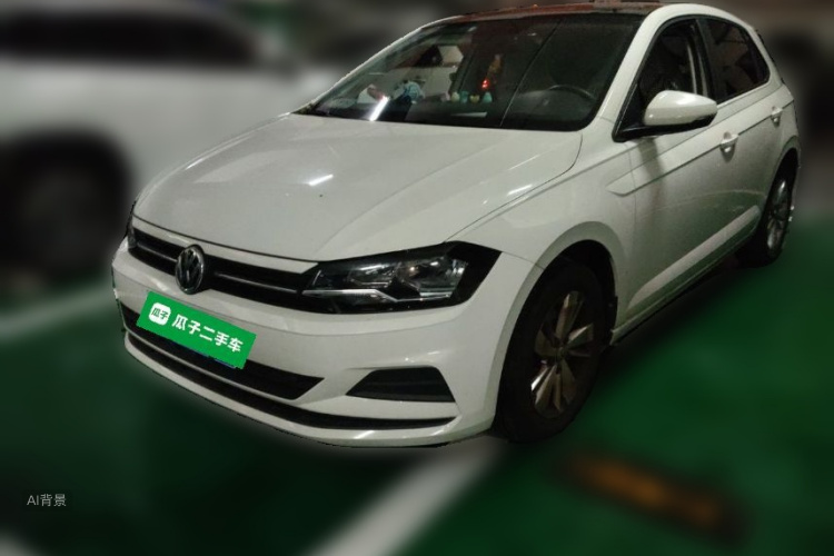 Volkswagen Polo 2019 car image #2