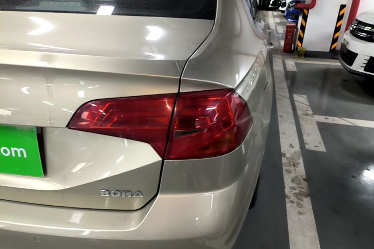 Volkswagen Bora 2018 car image #8