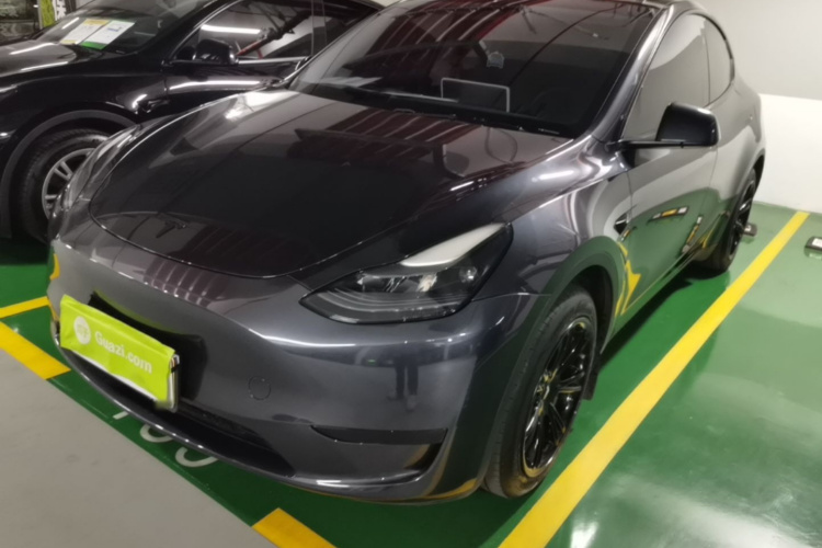 Tesla Model Y 2024 #2 Tesla Model Y 2024 car image #2