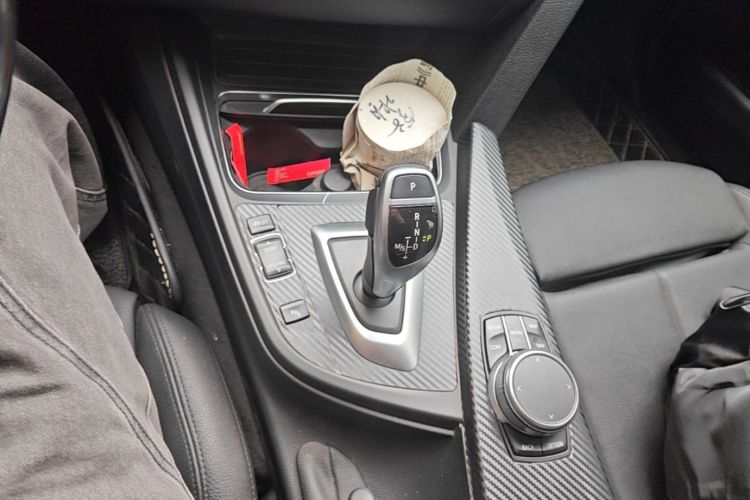 BMW 3 Series 2019 #14 BMW 3 Series 2019 car image #14