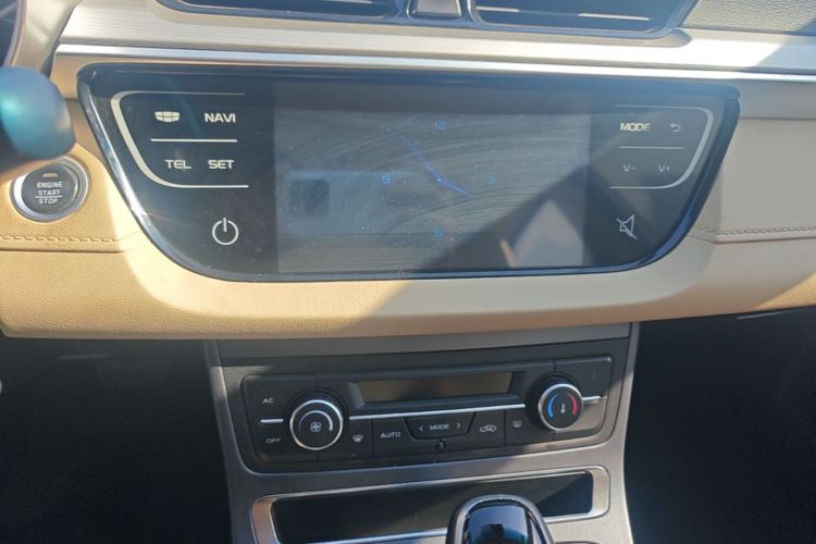 GEELY Emgrand 2018 car image #13