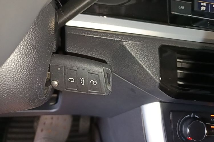 Volkswagen Polo 2019 #9 Volkswagen Polo 2019 car image #9