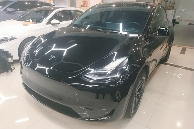 Tesla Model Y 2023 #2 Tesla Model Y 2023 car image #2