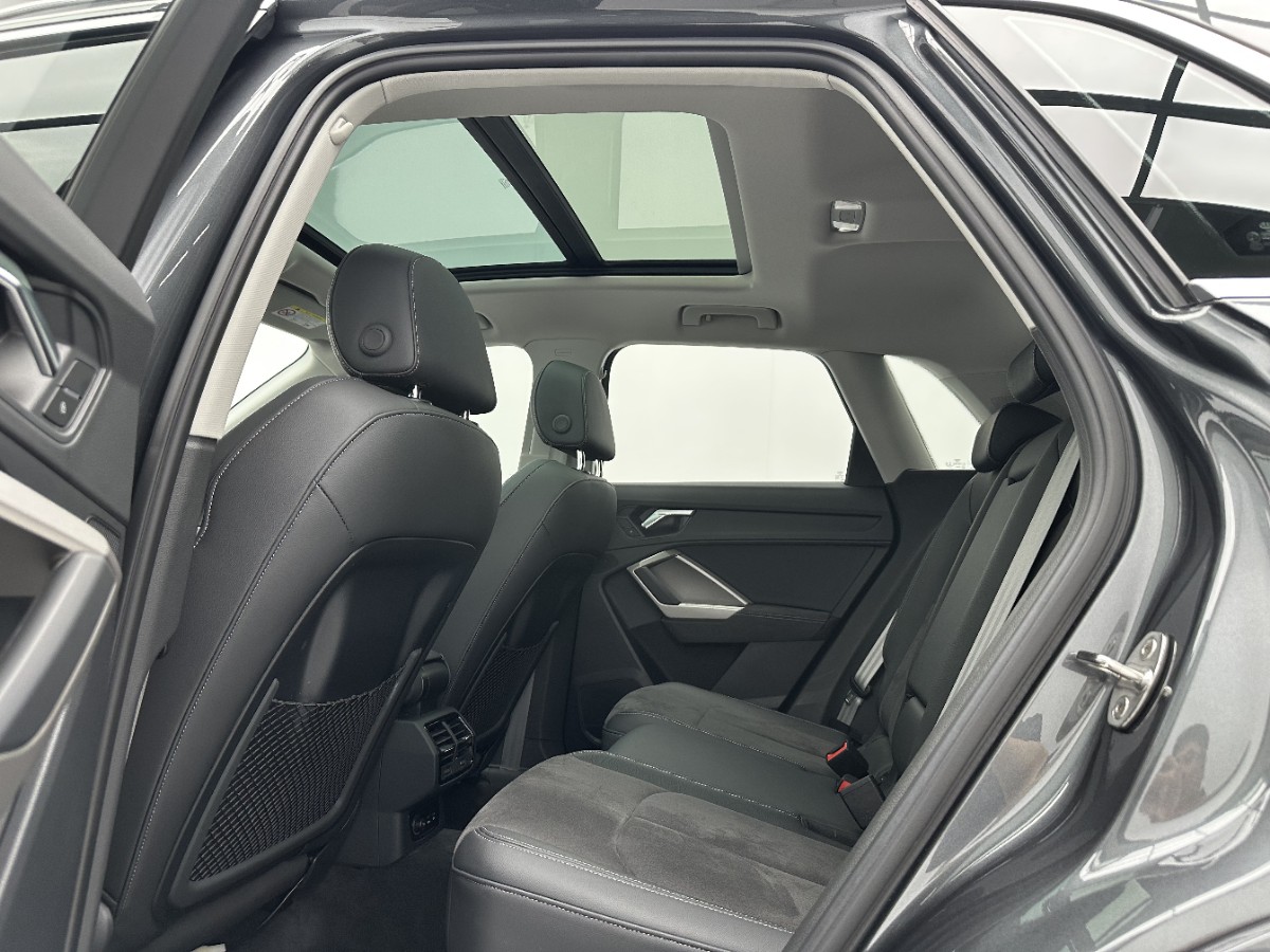 Audi Q3 2023 #6 Audi Q3 2023 car image #6
